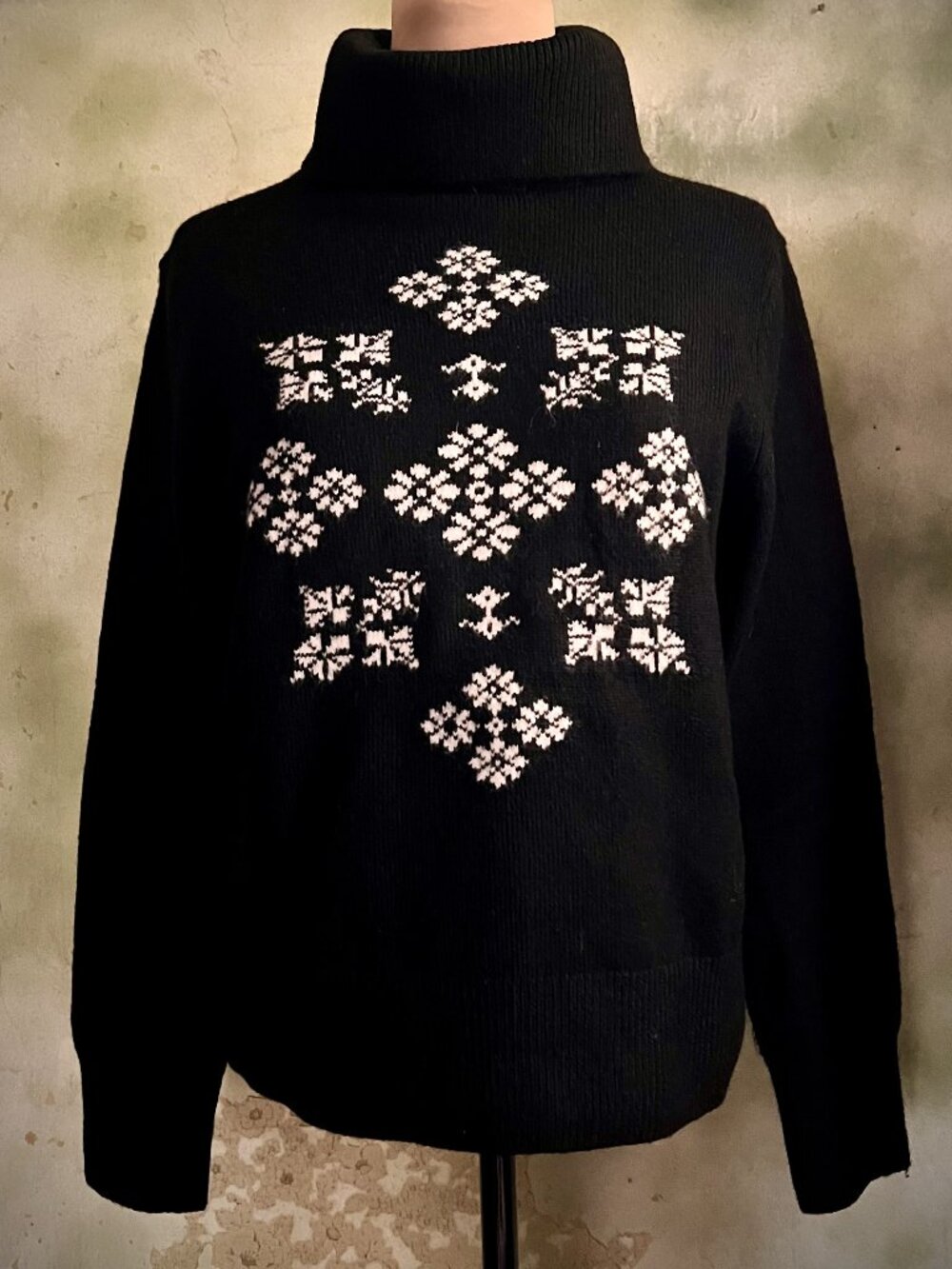 Tommy Hilfiger Black Snowflake Turtleneck Sweater Size S